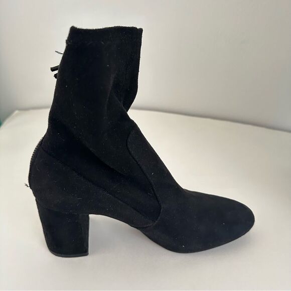 Zara Black Ankle Booties Sleek Modern Design - Picture 2 of 5